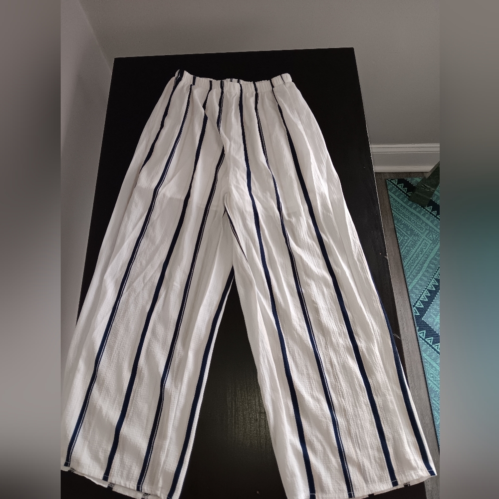 White Striped Lightweight Polyester Pant Capris